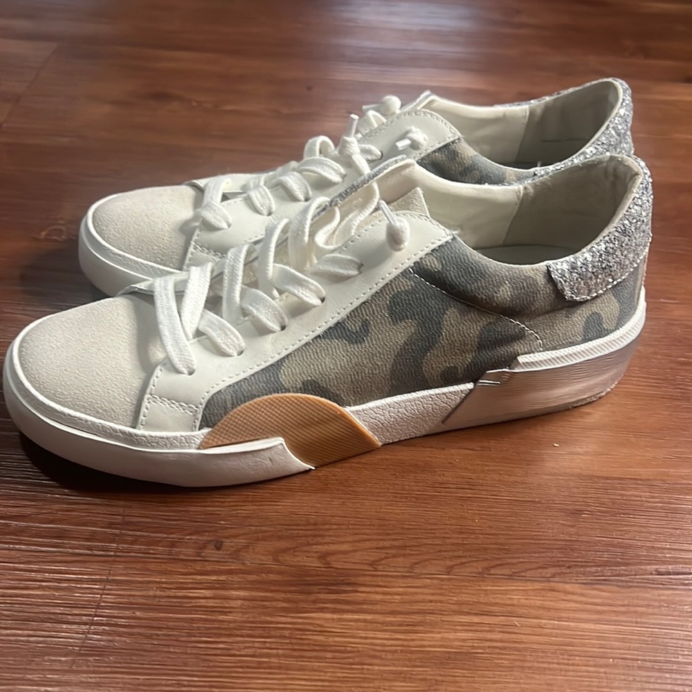 Dolce Vita Womens Zina Lifestyle Casual and Fashion Sneakers Shoes 6 1/2